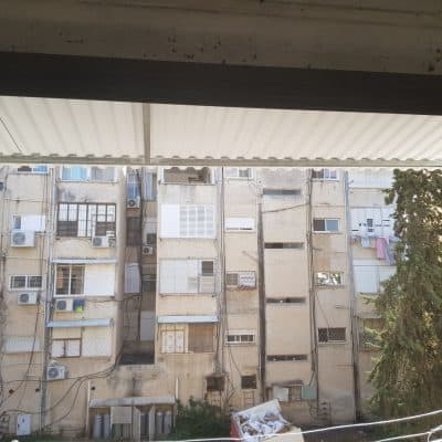 גגון לחלון